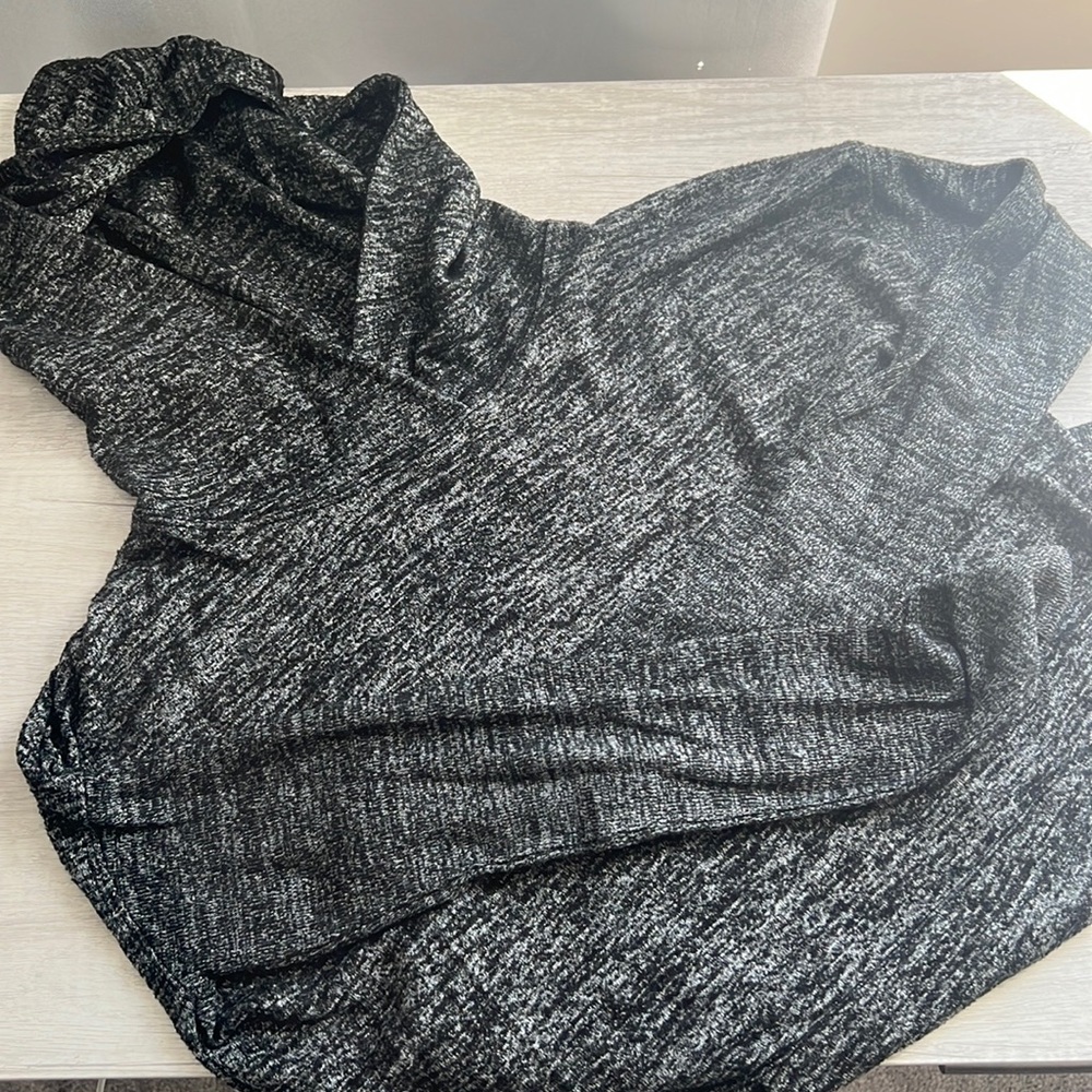 XS Gap Black and Gray Hooded Sweatshirt